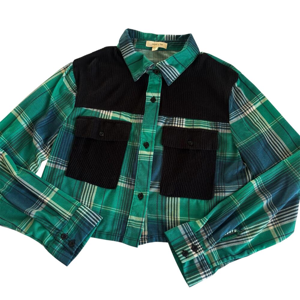 Paper + Tee Green and Black Cropped Plaid Button Up Shirt Juniors Size Large